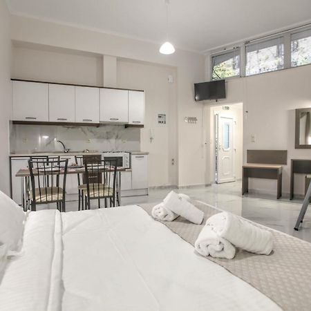 Del Sol #2 Meteora Luxurious Family Suites Kalampáka Ngoại thất bức ảnh