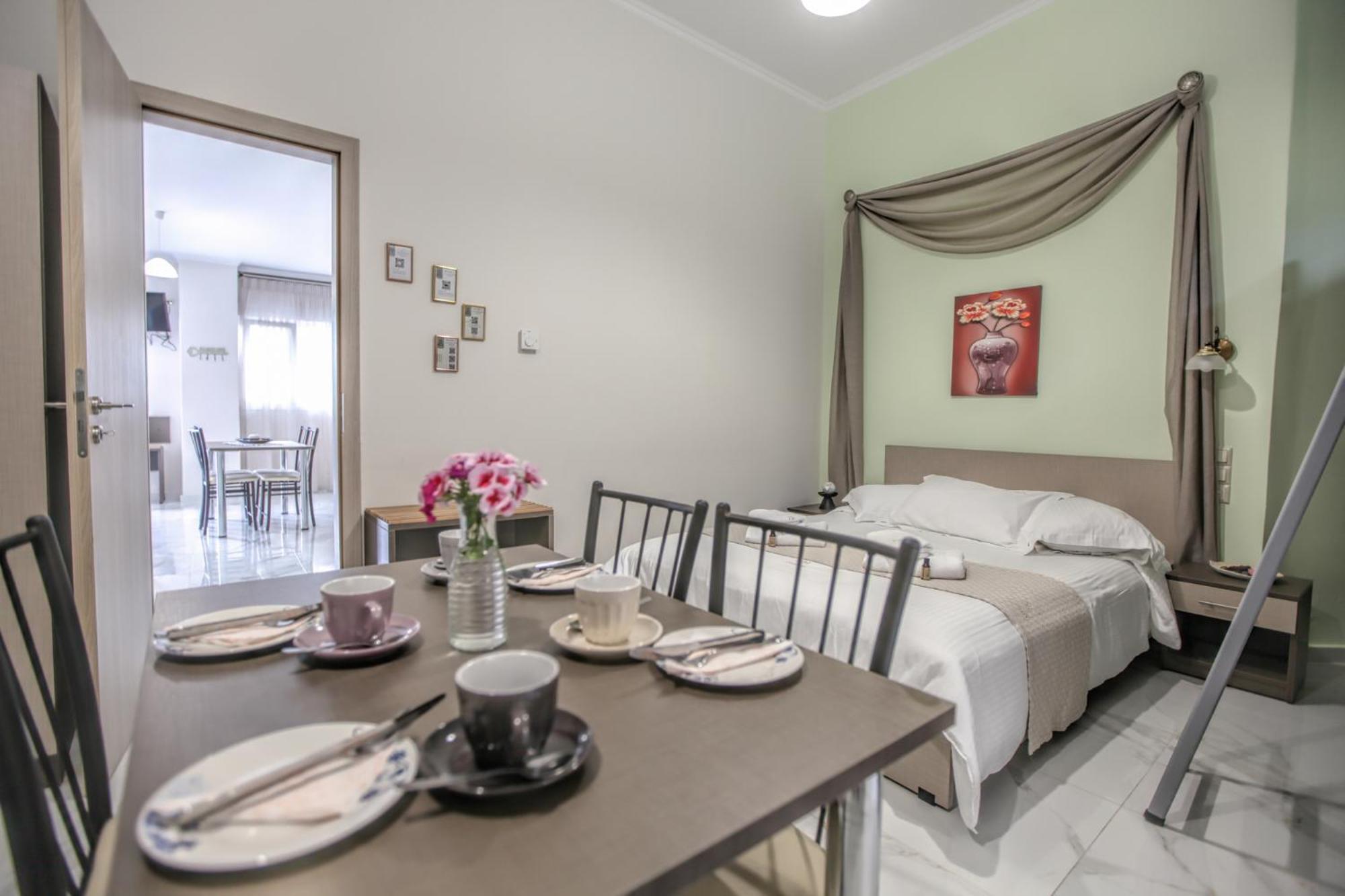 Del Sol #2 Meteora Luxurious Family Suites Kalampáka Ngoại thất bức ảnh