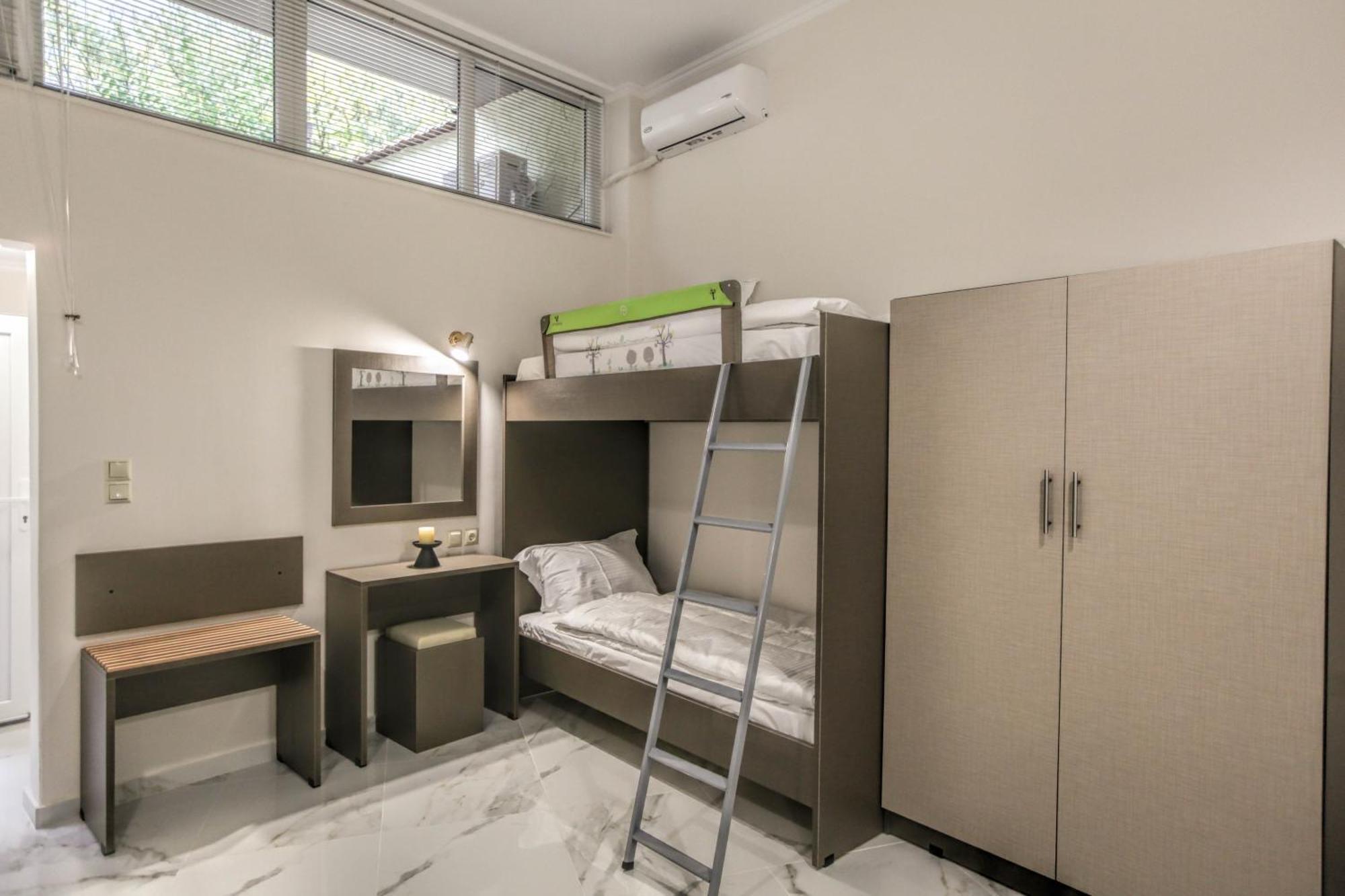 Del Sol #2 Meteora Luxurious Family Suites Kalampáka Ngoại thất bức ảnh