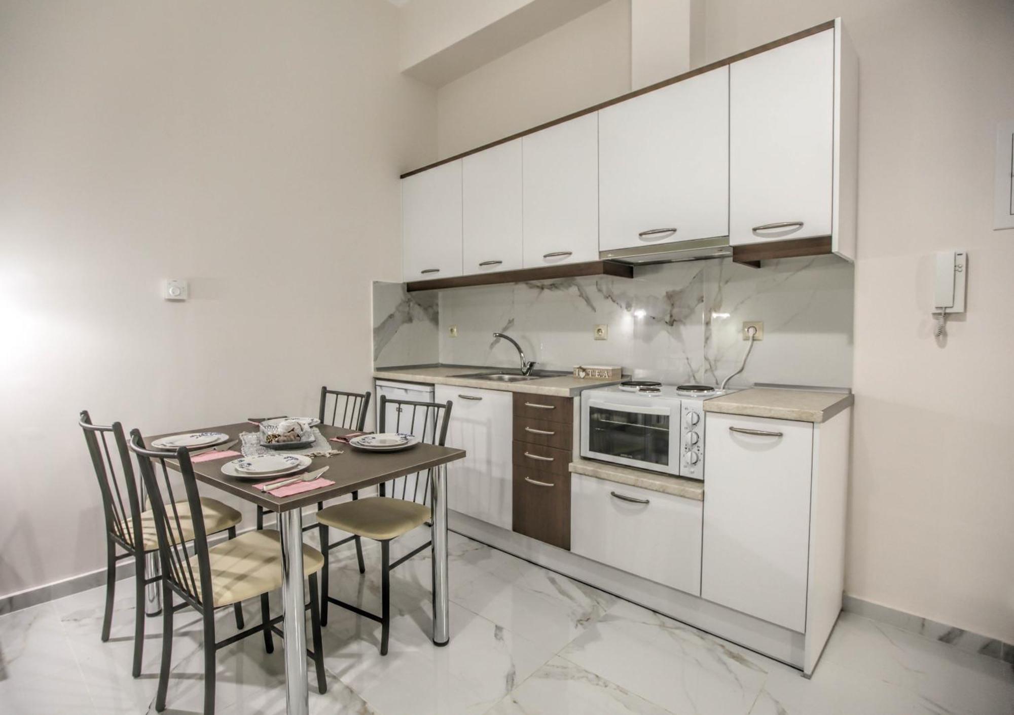 Del Sol #2 Meteora Luxurious Family Suites Kalampáka Ngoại thất bức ảnh