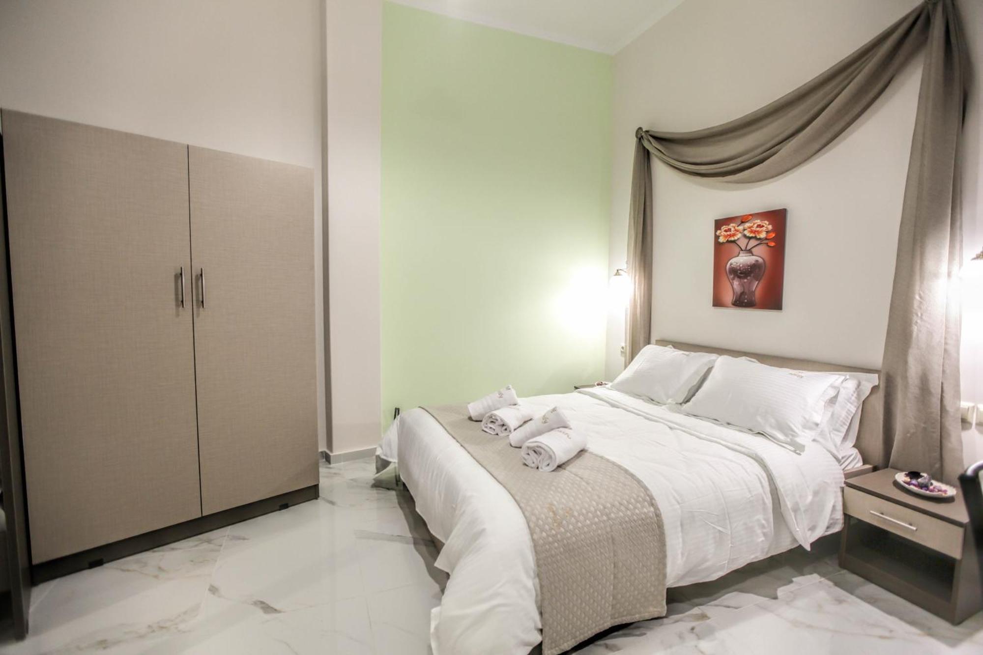 Del Sol #2 Meteora Luxurious Family Suites Kalampáka Ngoại thất bức ảnh